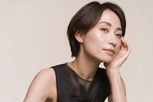 Revives Tired-Looking Eyes with Dark Circles Treatment