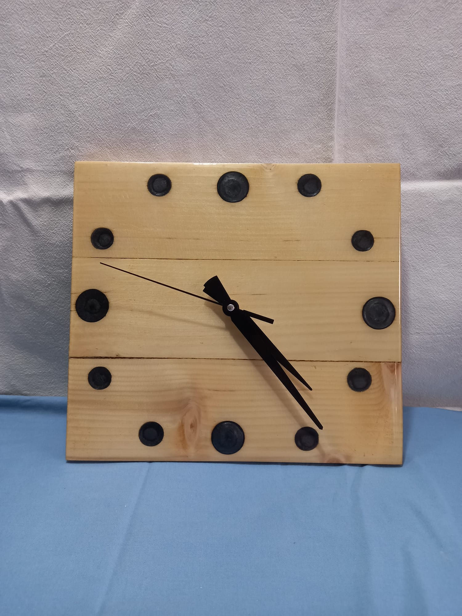 epoksi kaplama ahşap duvar saati