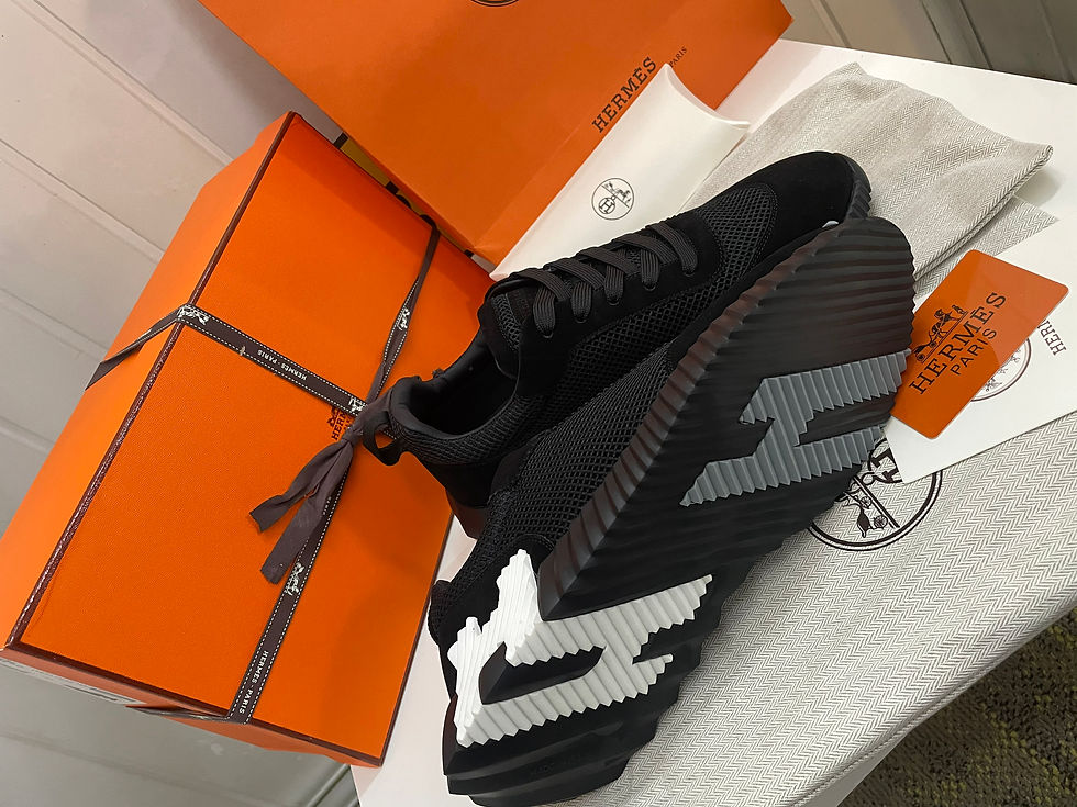 Thumbnail: Hermes Bouncing Black on Black 