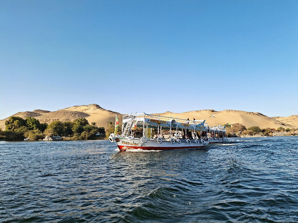 navigazione tra le cateratte del Nilo