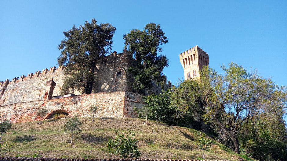Il belvedere e il castello di Cigognola