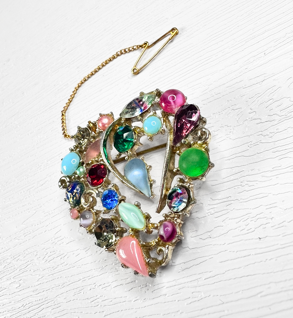 Thumbnail: Vintage Brooch | Antique Multi Bead & Stone Heart Brooch