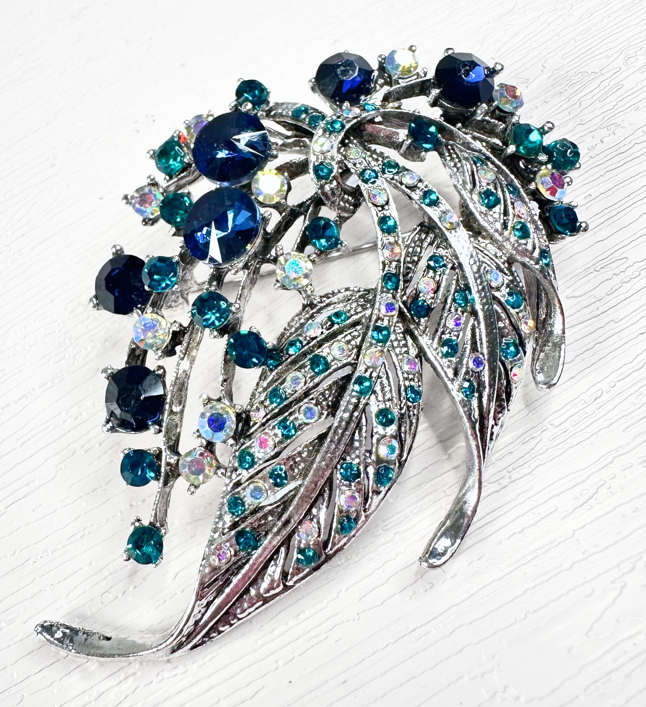 Vintage Brooch | Vintage Sparkling Silver Leaf Brooch