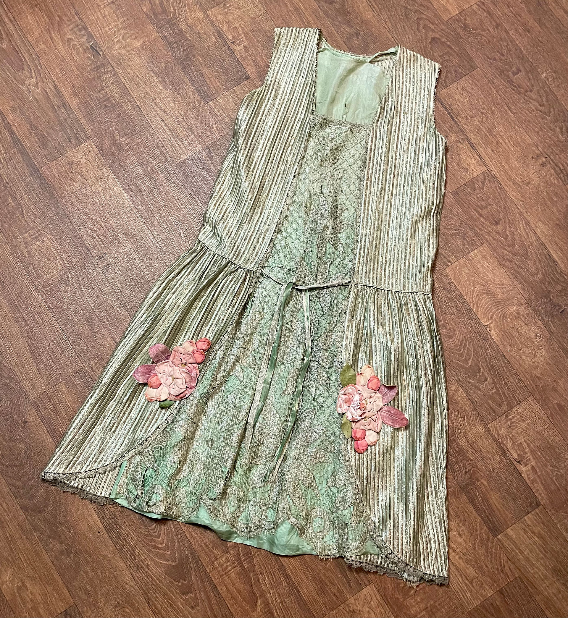 Original Antique 1920s Gold & Green Silk Dress