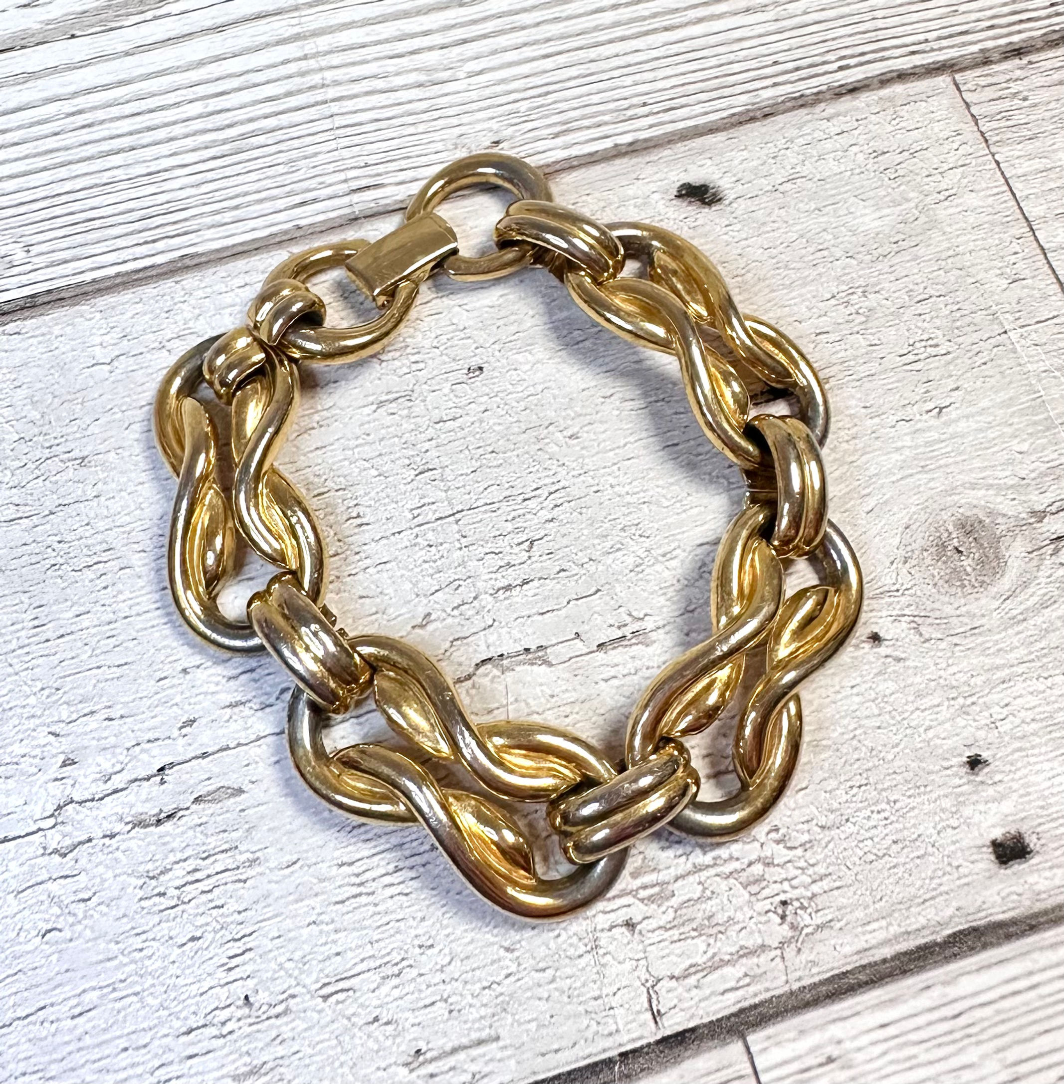 1970s Vintage Chunky Goldtone Bracelet