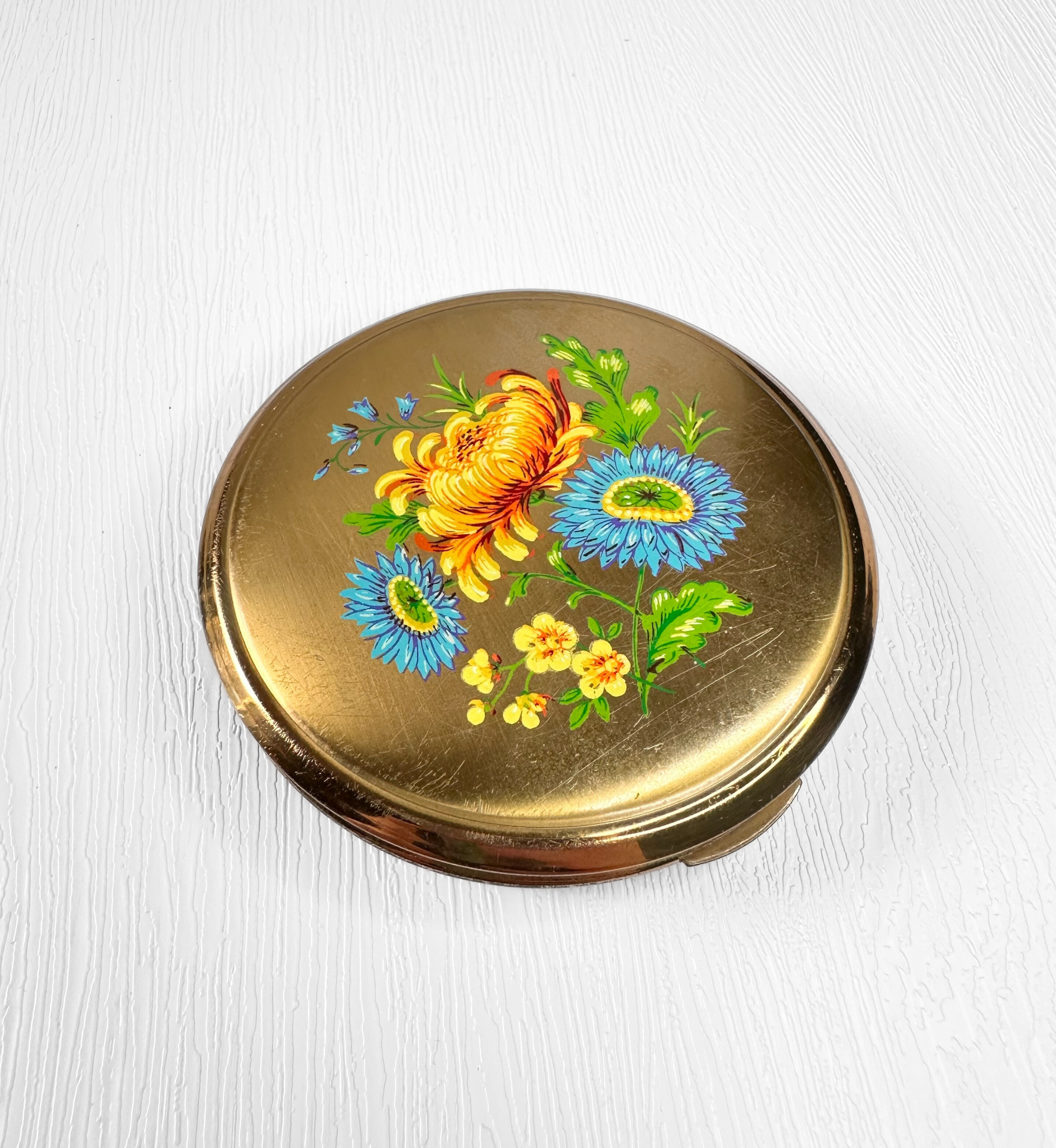 Vintage Stratton Convertible Floral Powder Compact top view
