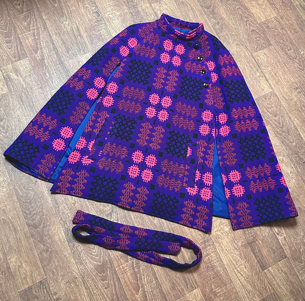 Vintage Welsh Wool Cape | 1960s Cape | Vintage Clothing | Vintage Fashion
