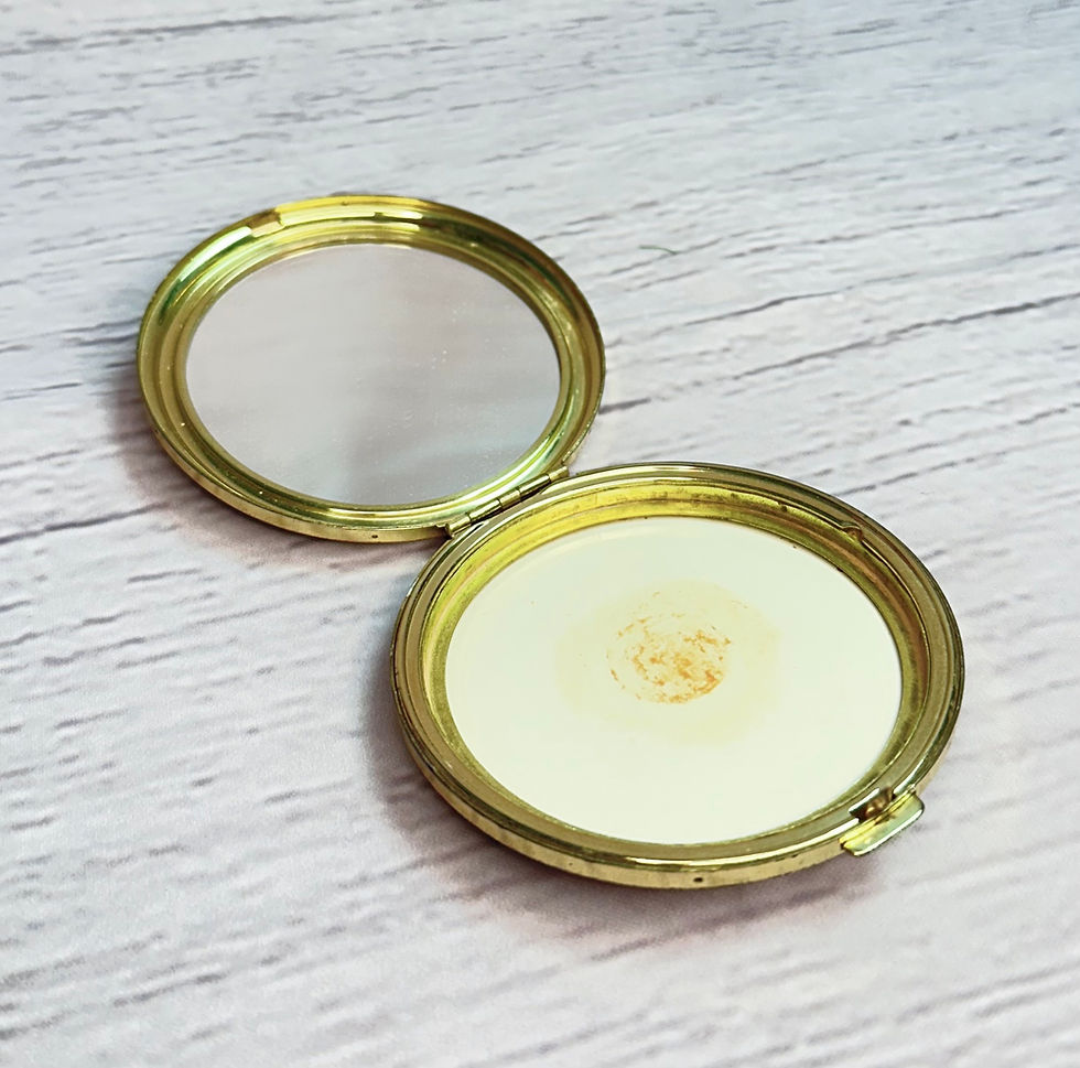 Vintage Compact | Retro Butterfly Compact | Vintage Gift Ideas | Vintage Accessories