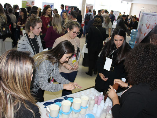 Exposição simultânea a palestras evidencia produtos e serviços