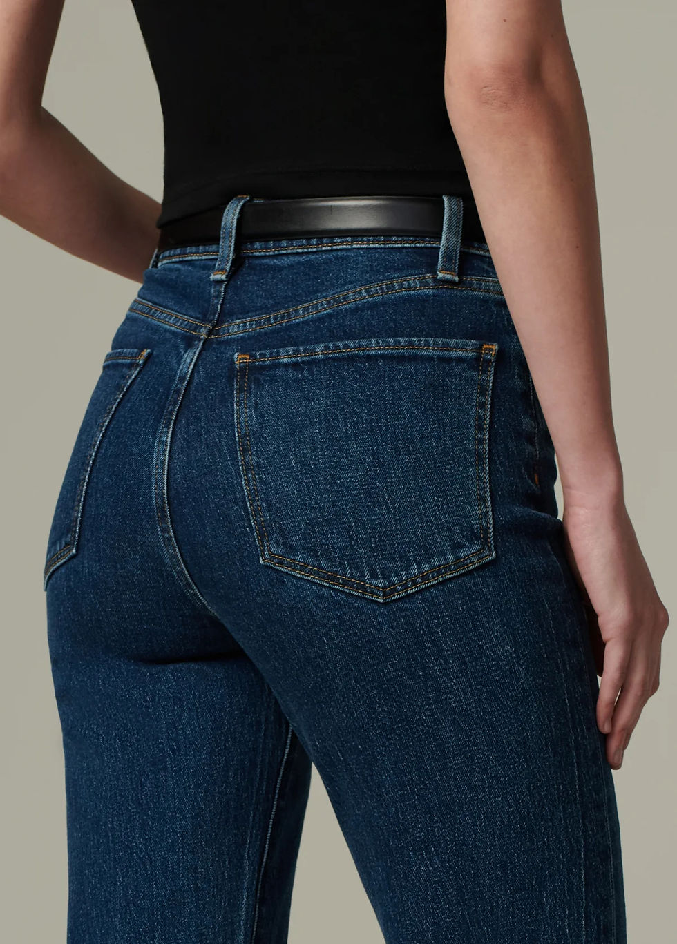 Thumbnail: The Classic Straight Leg Jeans / Size 28