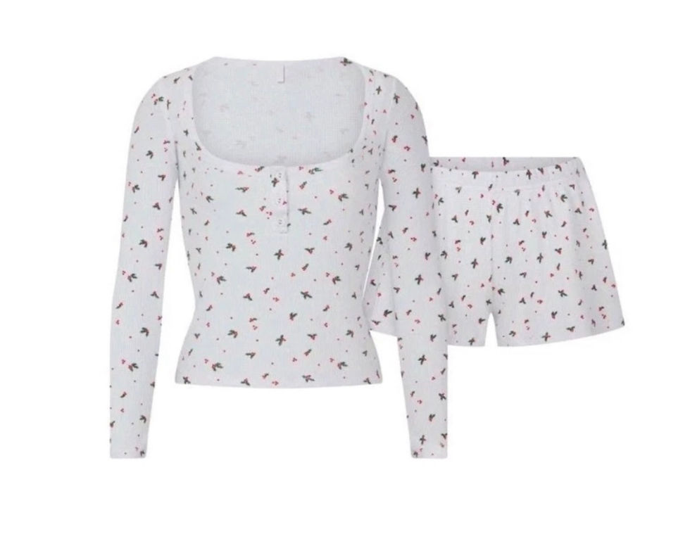 Thumbnail: Waffle Long Sleeve Henley and Shorts Set / Size XL