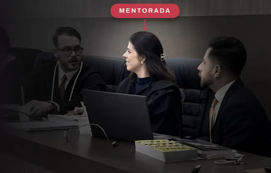 Mentorada Ana Paula Zampirolo em sessão de julgamento