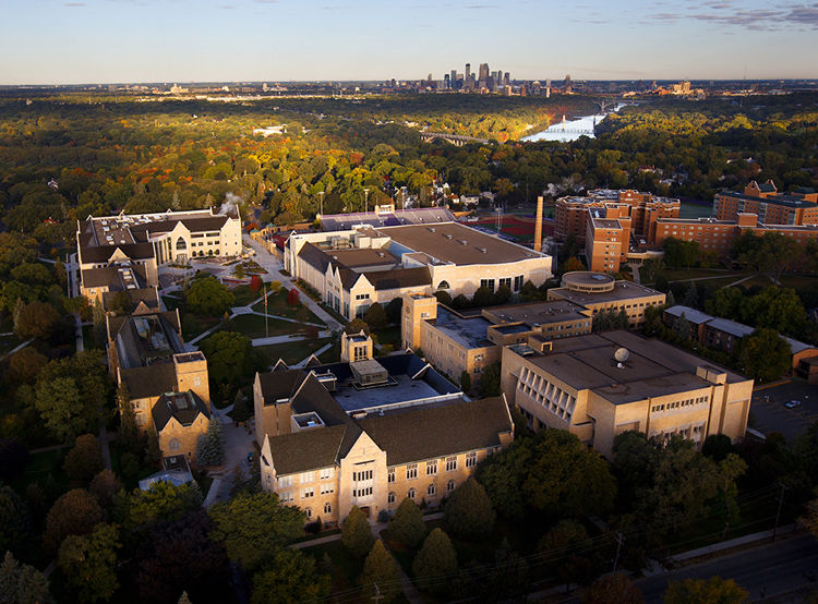 Küçük resim: THE UNIVERSITY OF ST. THOMAS- MINNESOTA