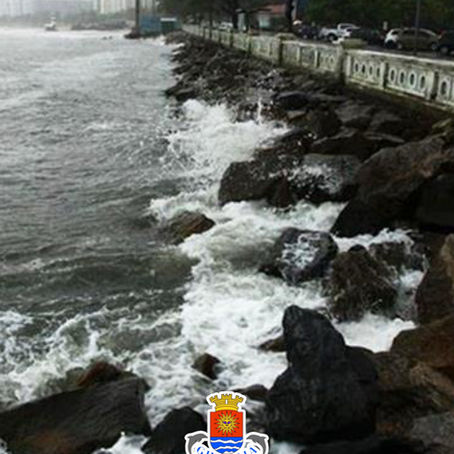 FRENTE FRIA CAUSA RAJADAS DE VENTO A 90 KM/H NA REGIÃO; ONDAS DEVEM SUPERAR 1,9m ATÉ DOMINGO