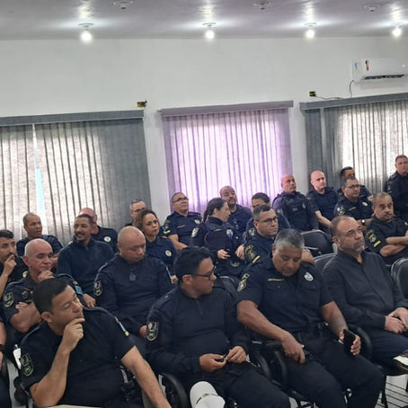 GCMs habilitados para uso de arma de fogo participam de curso de requalificação anual