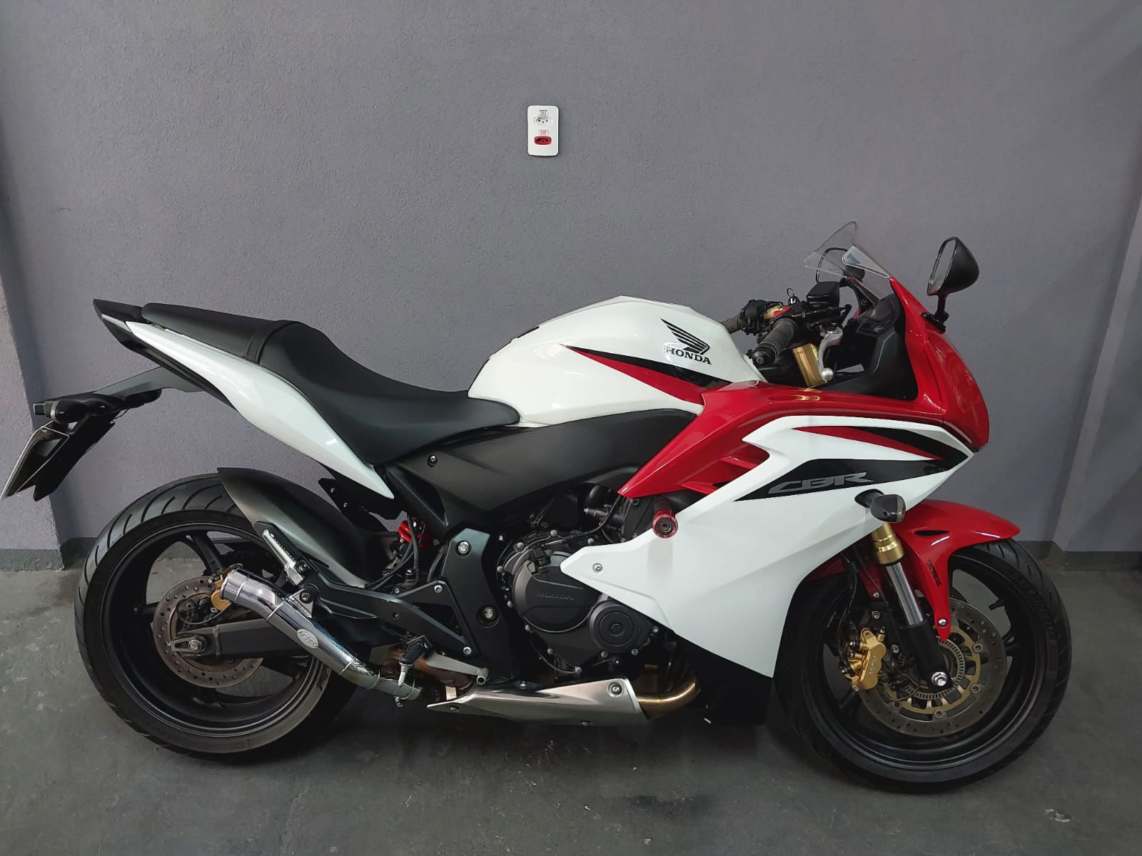 📢 Honda CBR 600F 2013 ✨🚀