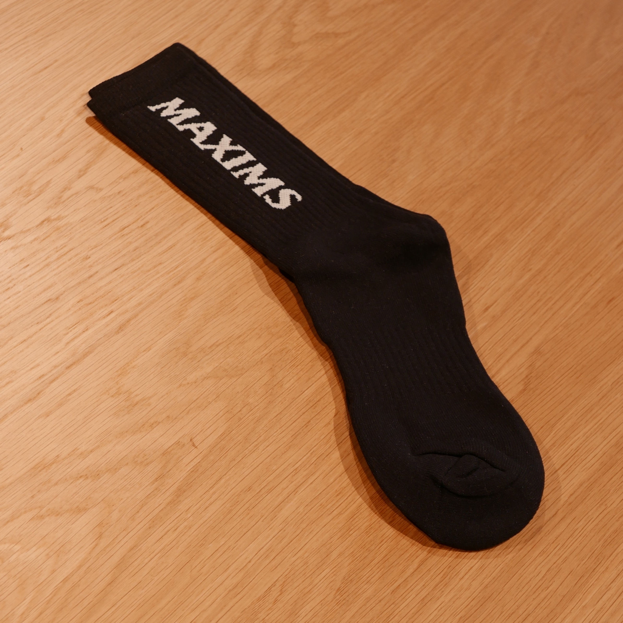 Maxims Cozy Obsidian Socks
