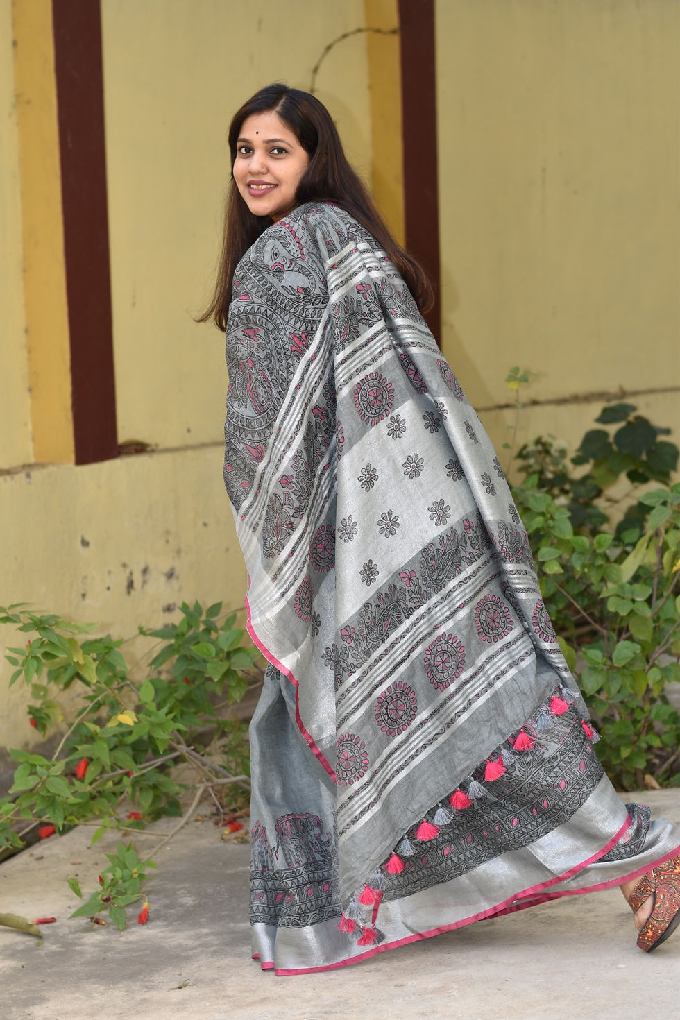 Thumbnail: Geetanjali 'Estella' Madhubani Handpainted Grey Linen Saree