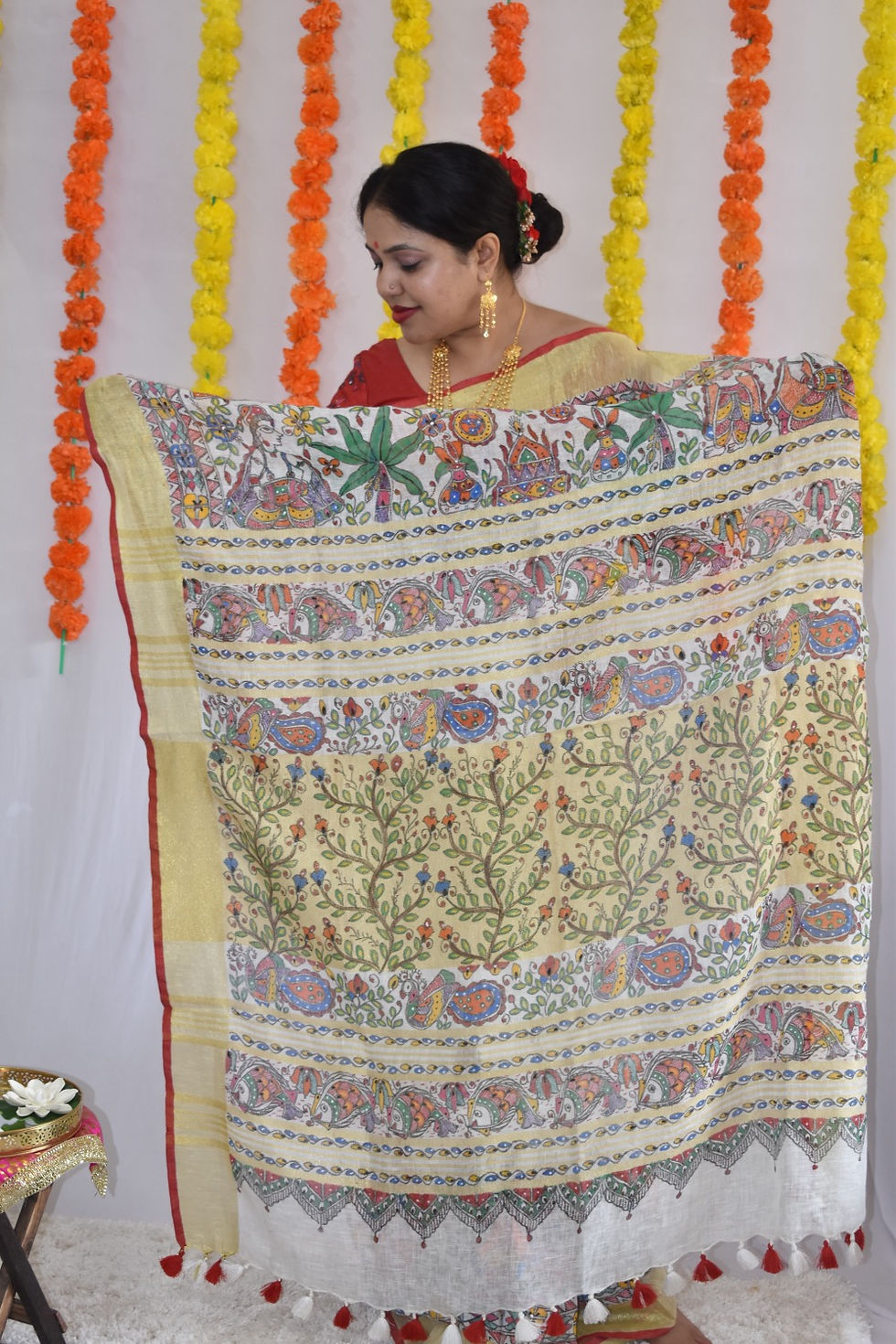Thumbnail: Gauri - Shubho Drishti Shaada Lal Paar handwoven Linen Saree
