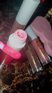 Thumbnail: Sugar Kisses