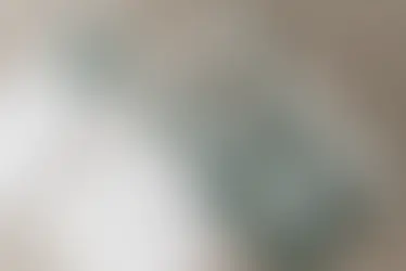 تصميم هوية تجارية كاملة من وإلى