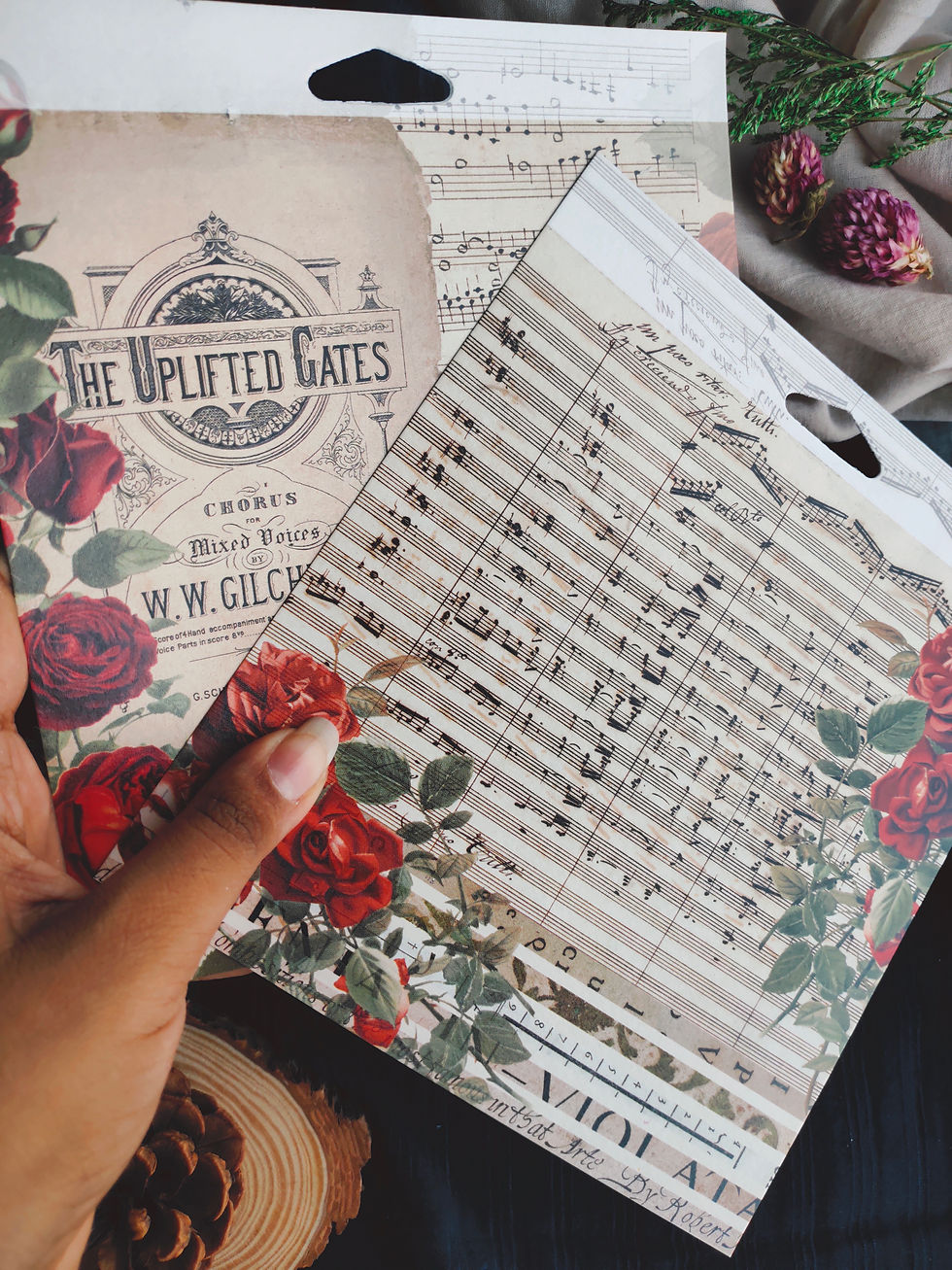 Thumbnail: Vintage Saga Sheets - Set of 12 (15cm x 15cm)