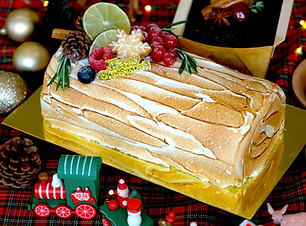 LIME AND BASIL MERINGUE LOG CAKE.jpg