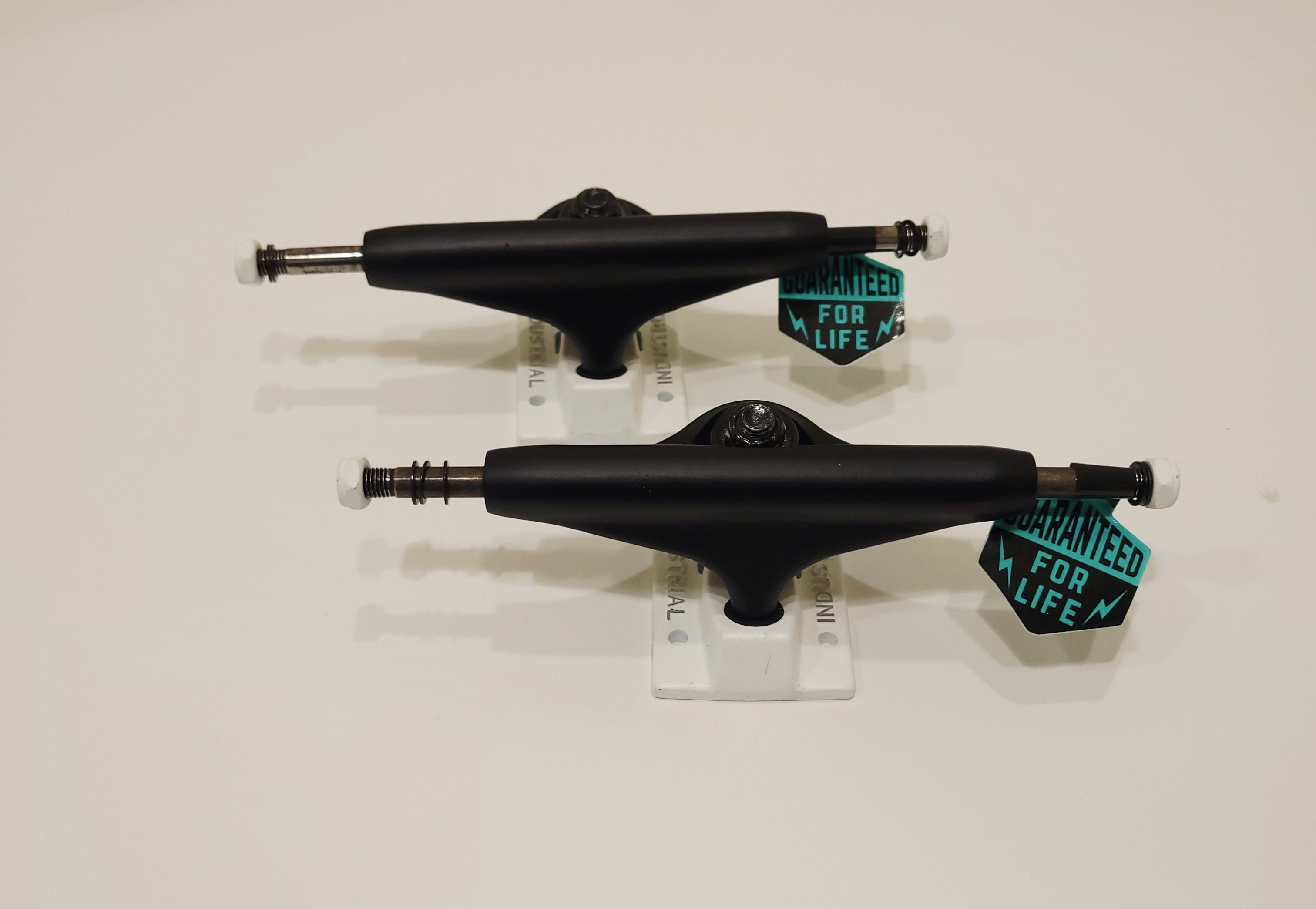 INDUSTRIAL IV 5.25" Black and White Trucks 