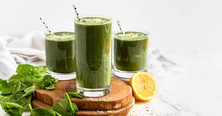 Refreshing Detox Green Smoothie