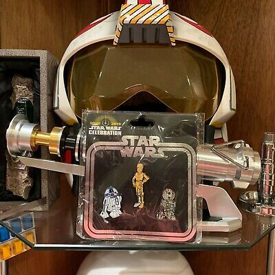 Star Wars pins with helmet