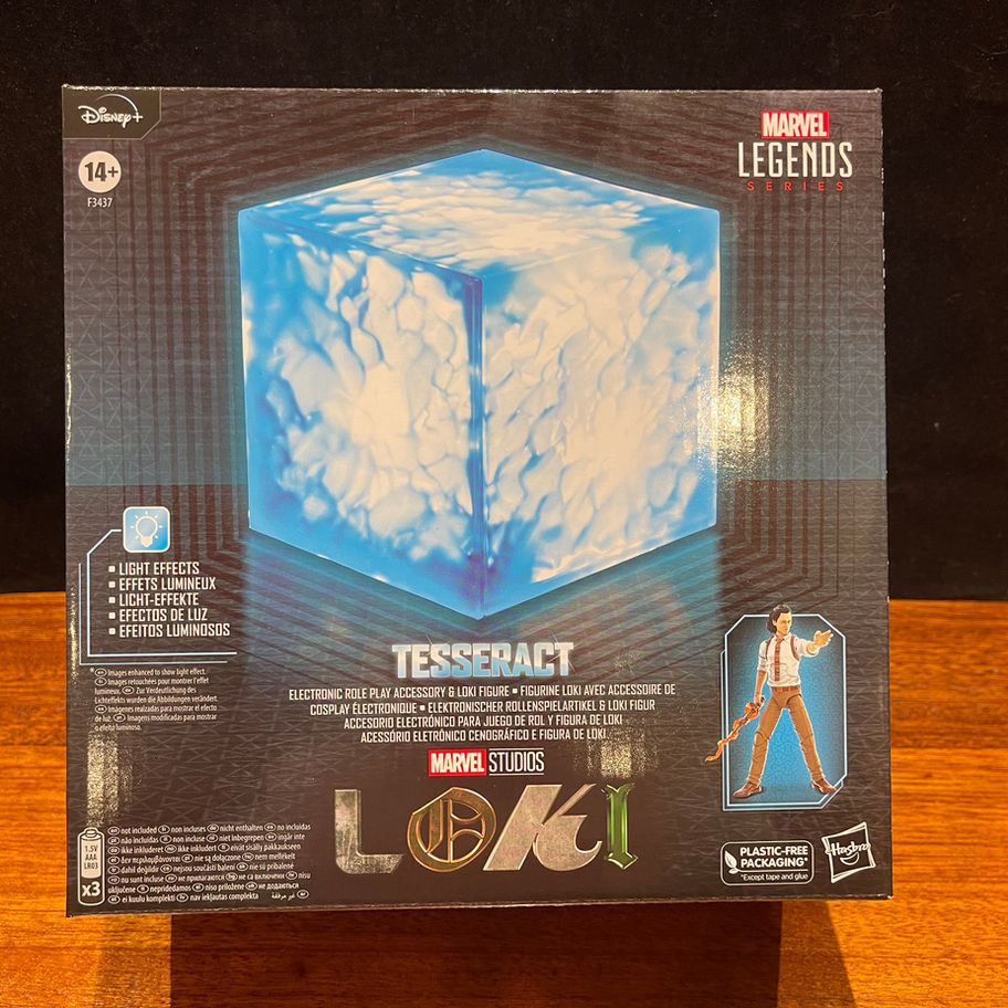 Marvel Legends LOKI TESSERACT with LOKI 6" Action Figure