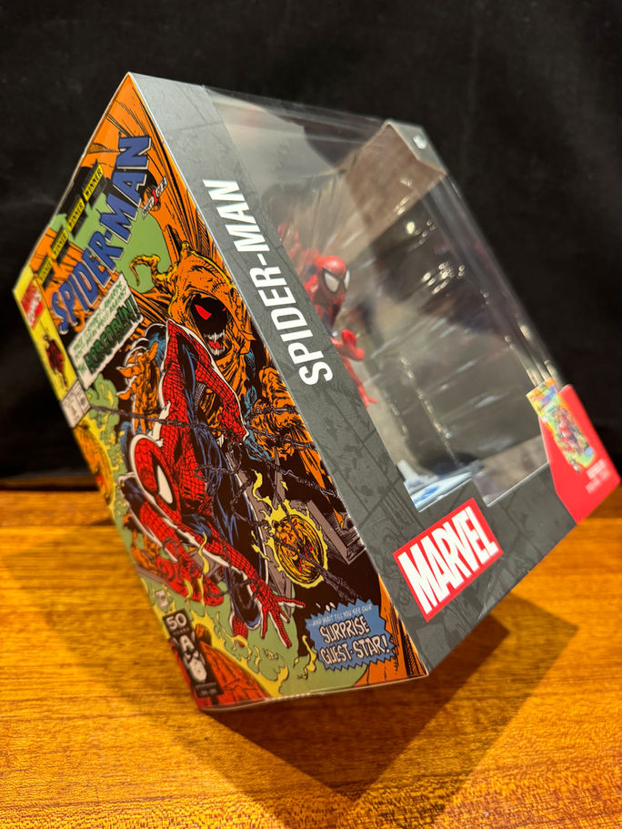 McFarlane Toys SPIDER-MAN #6 Comic Cover Posed Figure