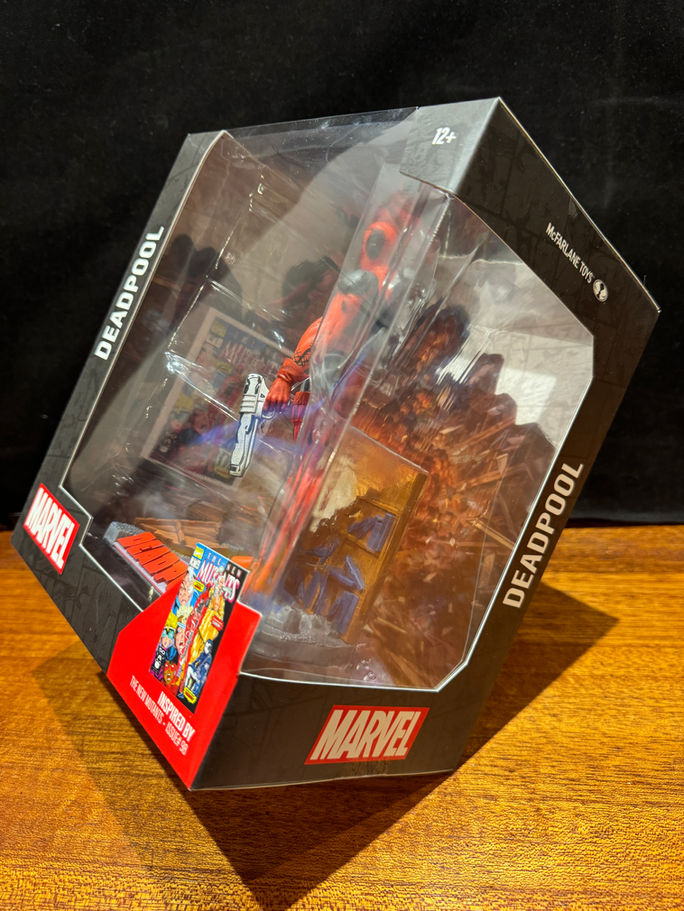 McFarlane Toys DEADPOOL - New Mutants #98 Comic Cover Posed Figure