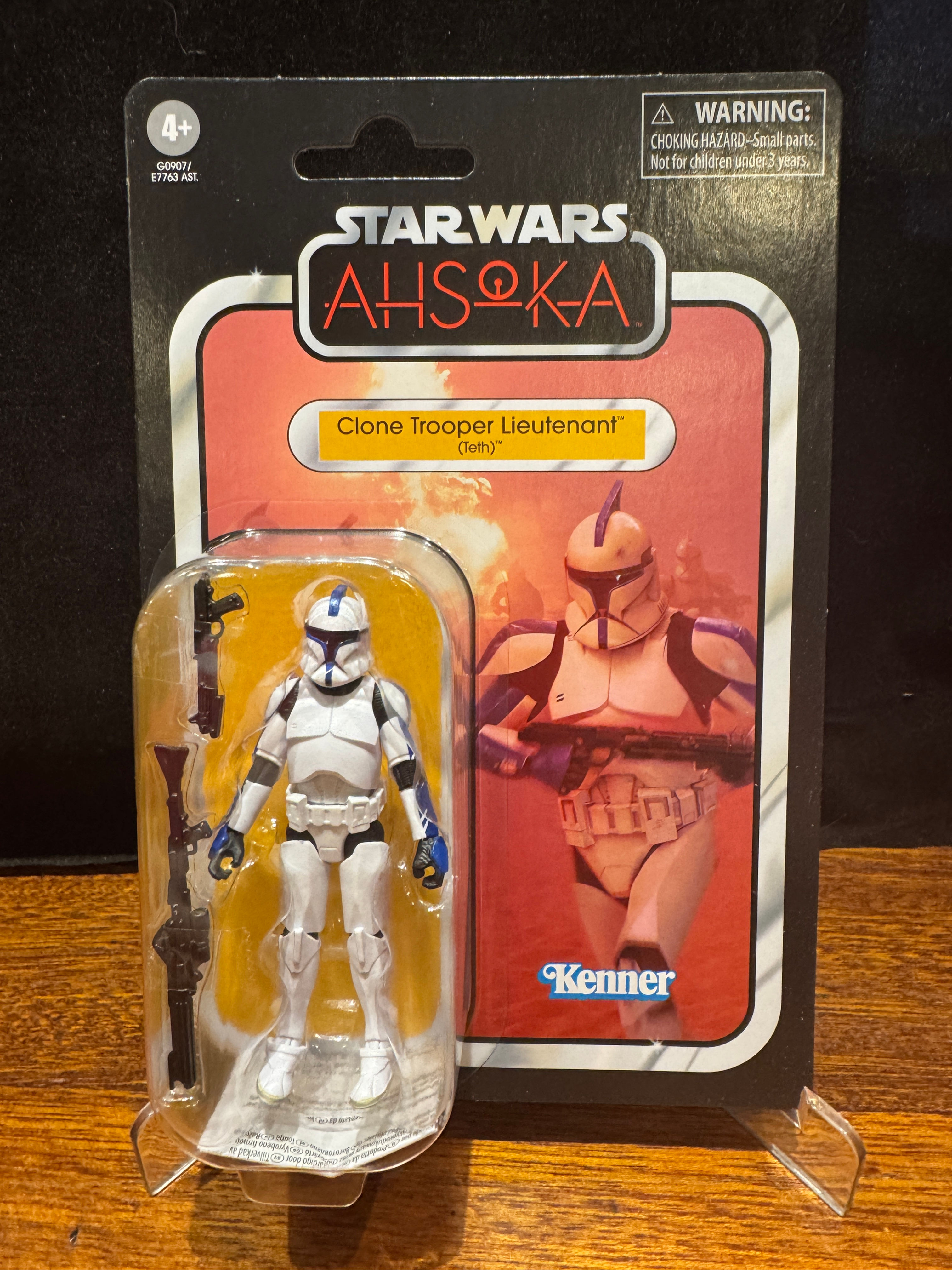 STAR WARS Vintage Collection CLONE TROOPER LIEUTENANT (Teth) VC348 3.75" Figure