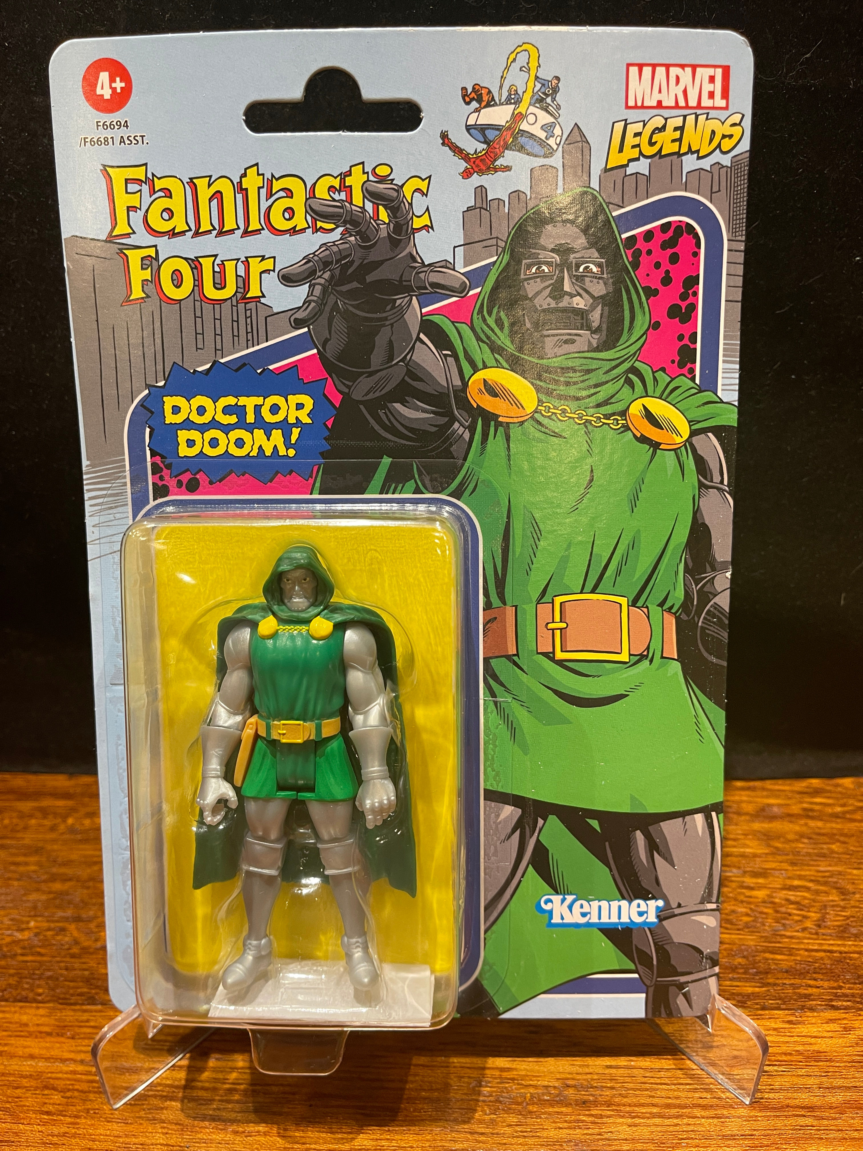 Marvel Legends RETRO DOCTOR DOOM 3.75" KENNER Action Figure UNPUNCHED