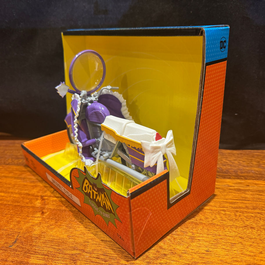 McFarlane Toys RETRO BATGIRL CYCLE Batman Classic TV Series
