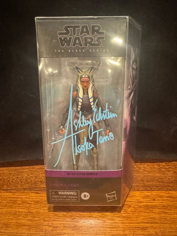Ashley Eckstein Autographed STAR WARS Black Series Ahsoka Tano #07 Figure
