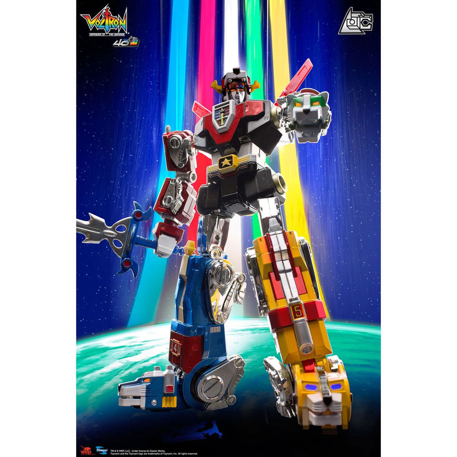 TOYNAMI Voltron 40th Anniversary Collector Set with Light-Up Sound Base