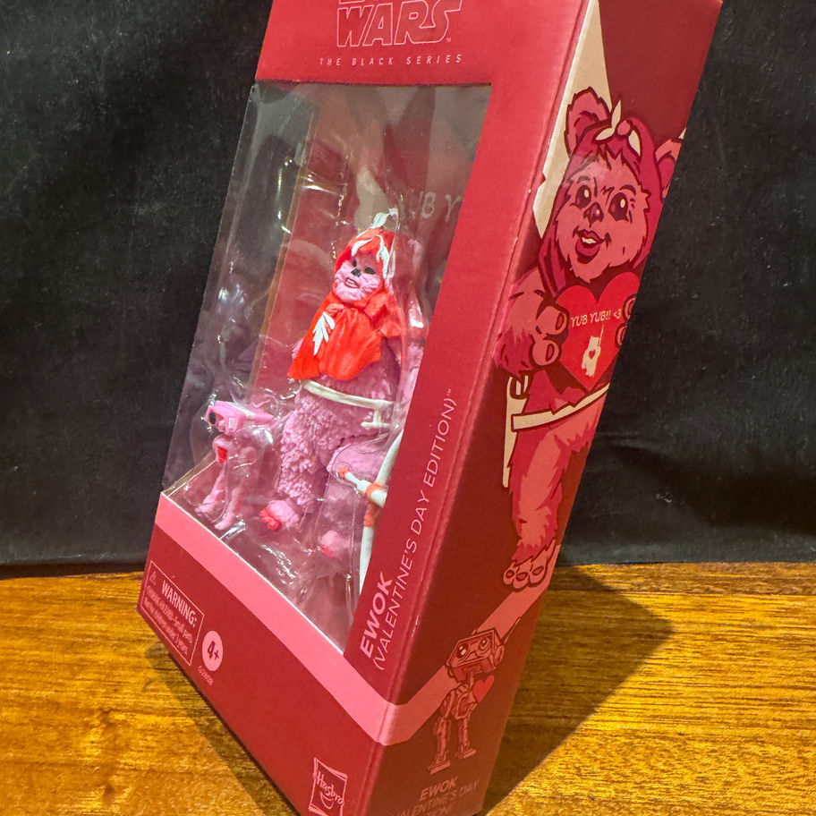 STAR WARS Black Series EWOK (VALENTINE'S DAY EDITION) 6" Action Figure