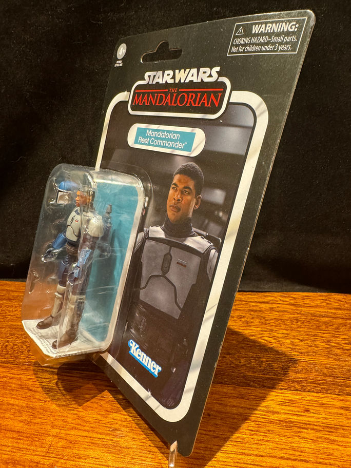 STAR WARS Vintage Collection MANDALORIAN FLEET COMMANDER VC314 3.75" Figure