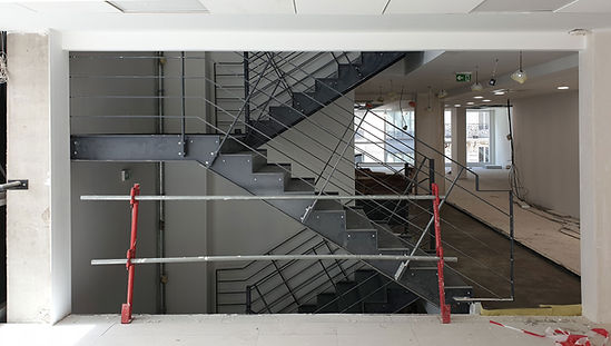 Creation of a hopper and a staircase on 8 levels.