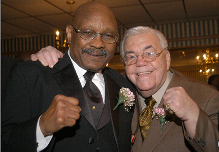 Hall of Fame trainer Lou Duva and Cokes enjoy time together during the 2003 Hall of Fame Weekend