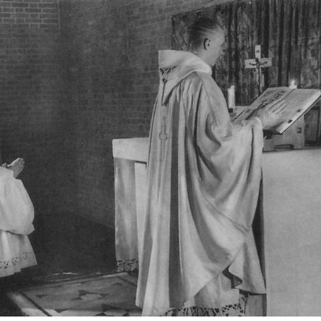 Ritus Servandus XI: De antiphona ad Communionem et orationibus post Communionem