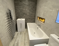 Bathroom - Rogiet 