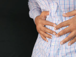 8 astuces naturopathiques pour accompagner la digestion des repas de fête.
