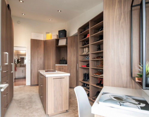 His & her’s closet | Cabinets By ZePHYR