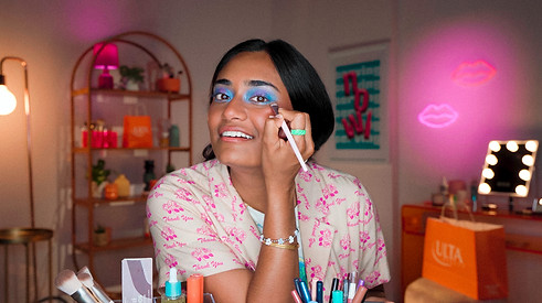 Director Reel.00_02_23_16.Still005.jpg