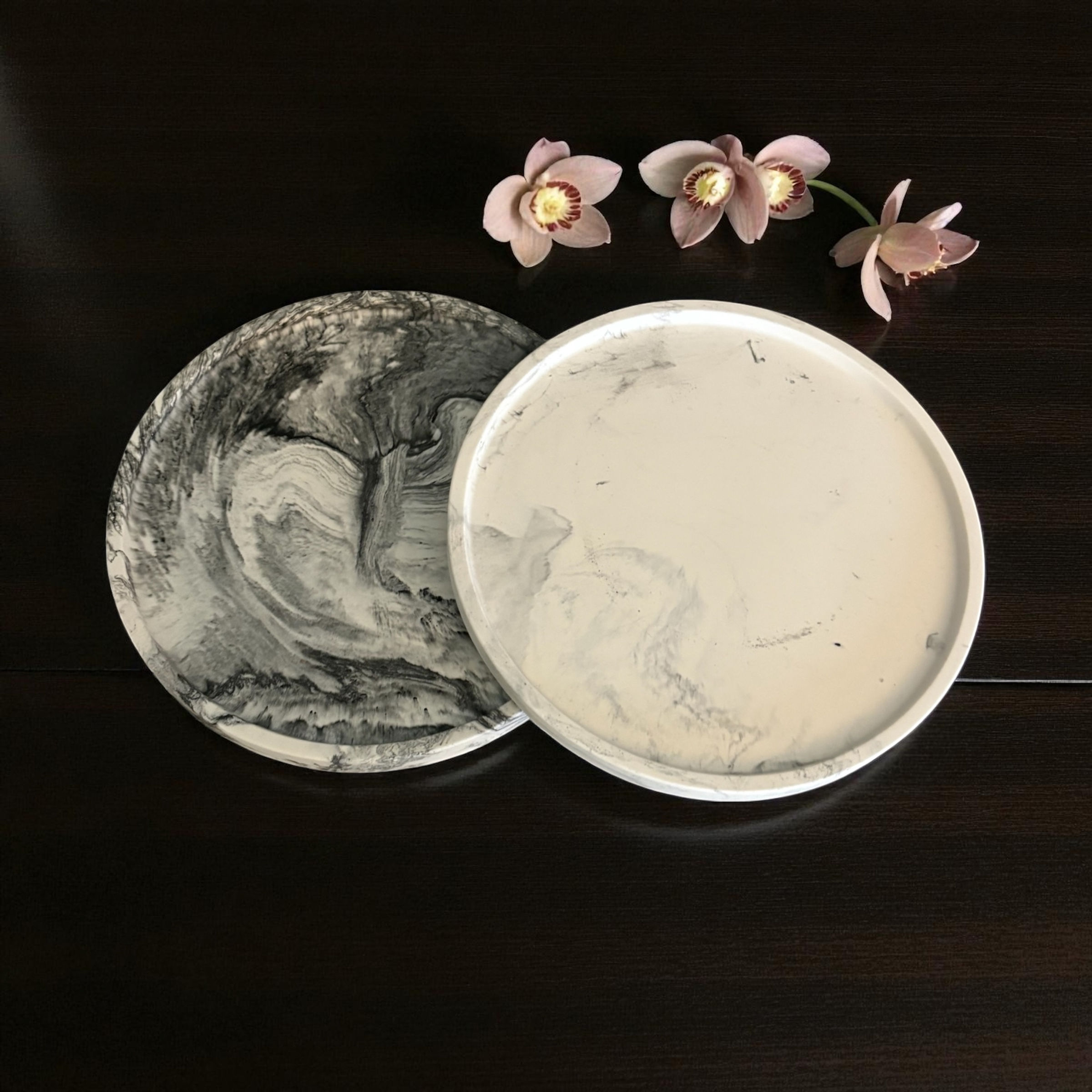 zwart gemarmerd rond schaaltje - Black Orchid