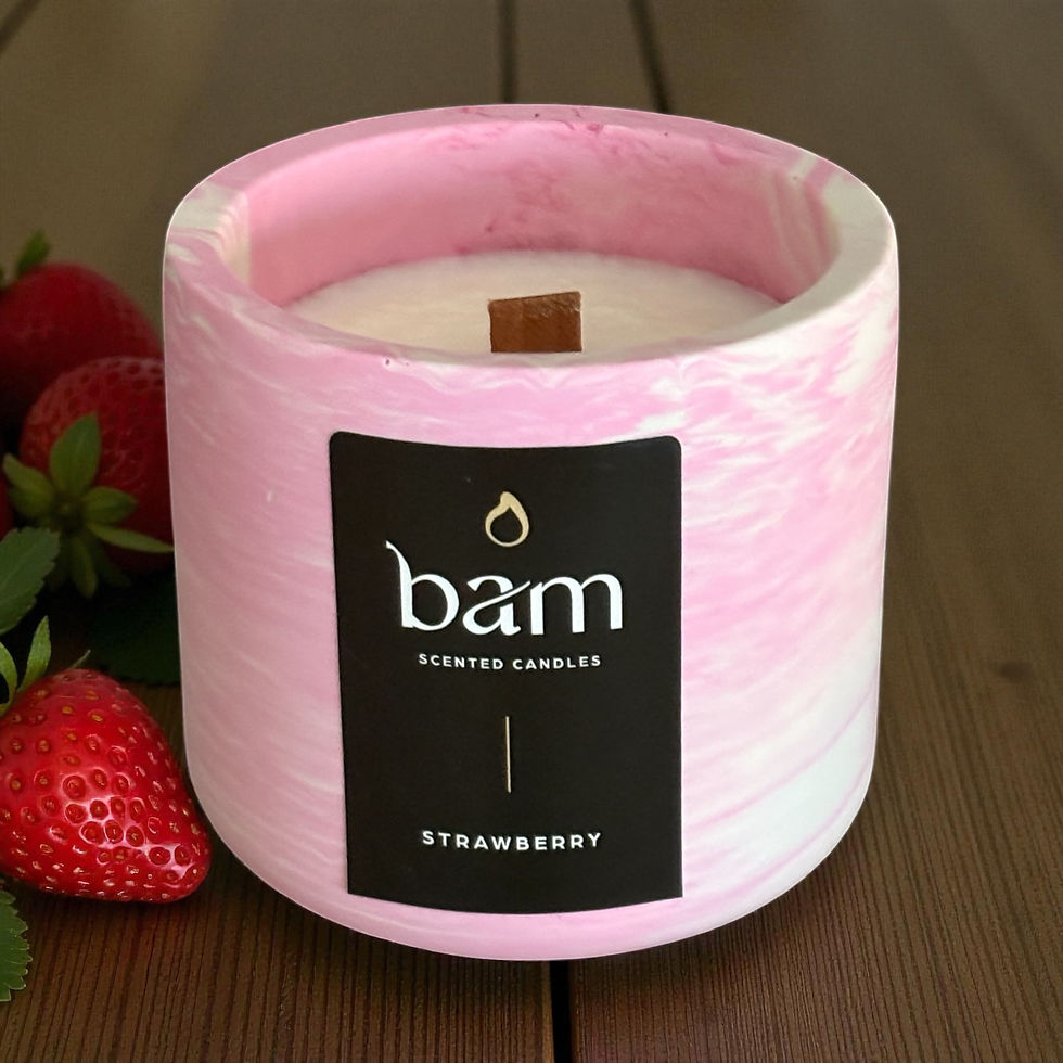Miniature : Geschenkset met STRAWBERRY geurkaars, decoratieve kaars en schaaltje
