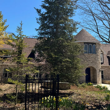 Front view of the Thimbleberry Castle House